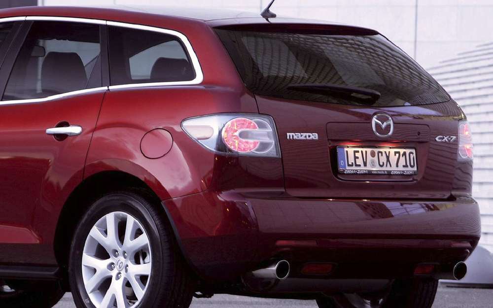 Mazda отзывает почти 36 000 машин из-за фонарей