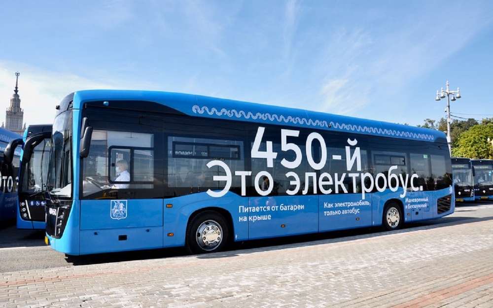 В Москве 450 электробусов - юбилейный вышел на маршрут