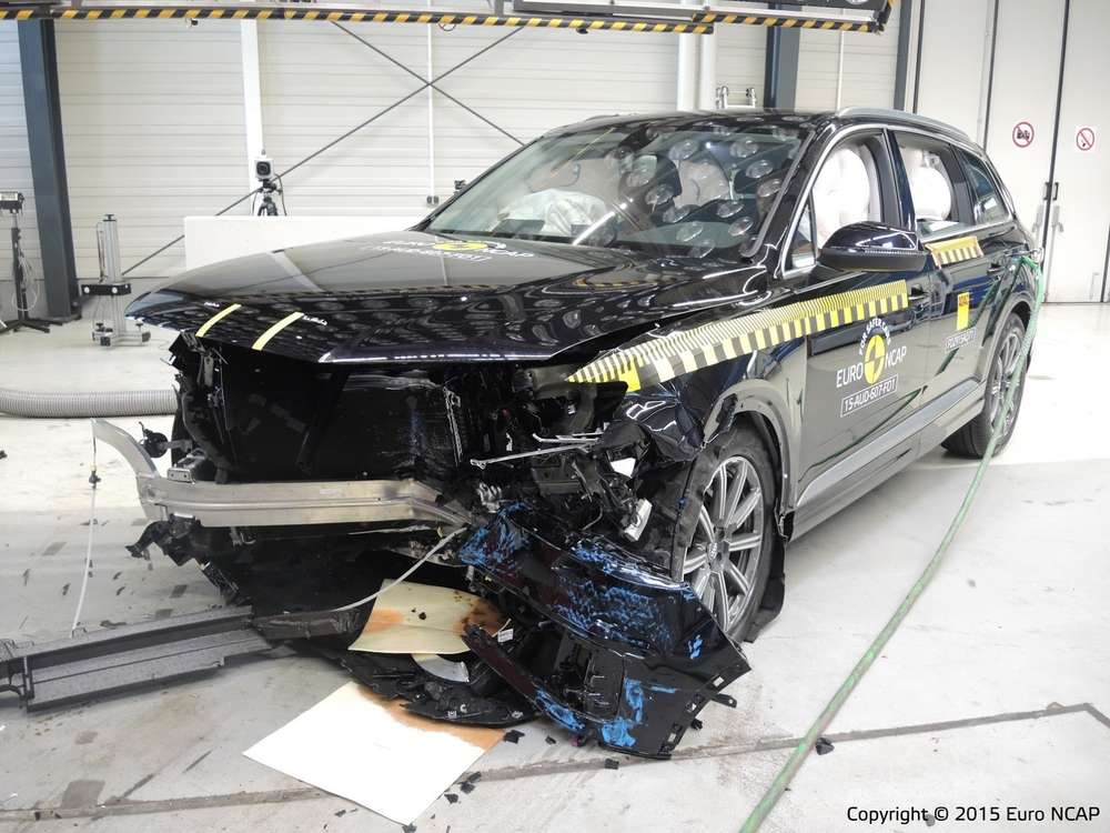 Audi Q7 проходит краш-тест EuroNCAP