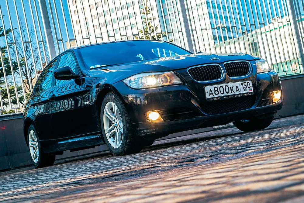 BMW 3-й серии Е90: три в уме