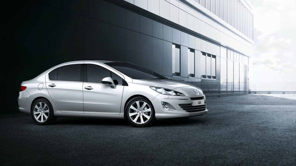 Peugeot представила новую версию 408 