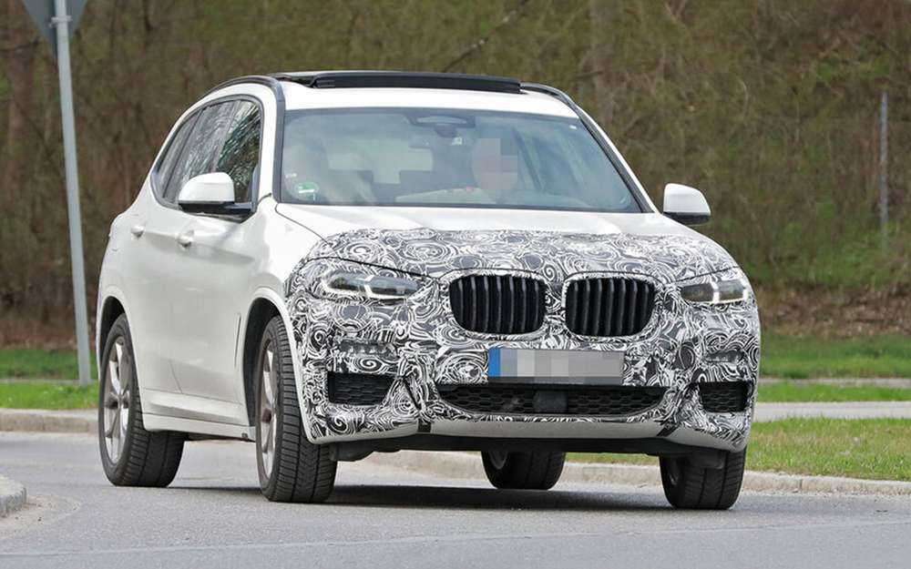 Обновленный BMW X3 выехал на тесты