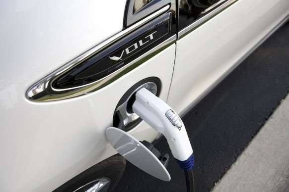 GM планирует выпускать по 500 тыс. гибридов и электромобилей в год