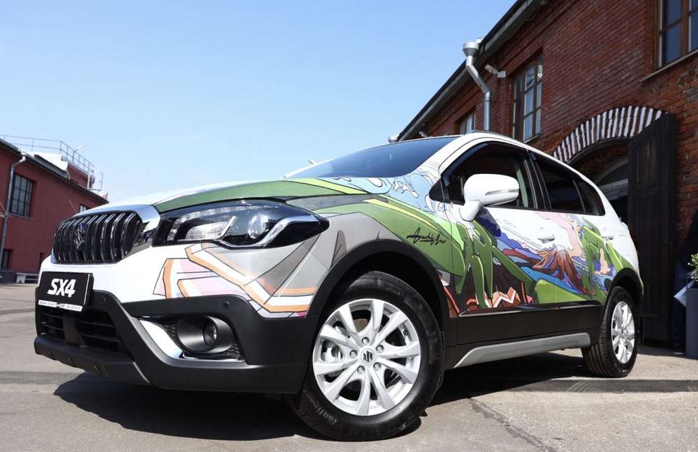 В России представили эксклюзивную Suzuki SX4