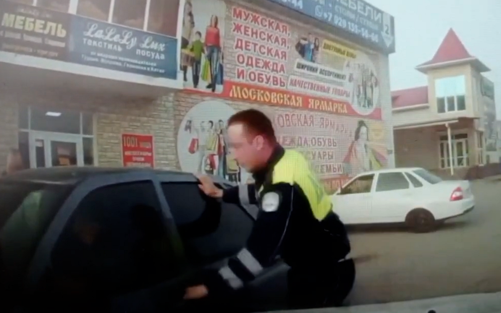 Удар, разворот! Горячая полицейская погоня в Карачаево-Черкесии (видео)