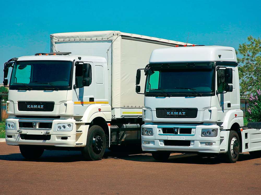 КамАЗ-5490 образует новое семейство грузовиков из Набережных Челнов. Это в первую очередь магистральные тягачи с полуприцепом, следом за ними пойдут шасси с надстройками.