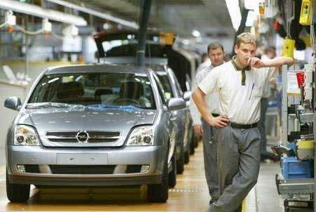 Opel сокращает рабочий день