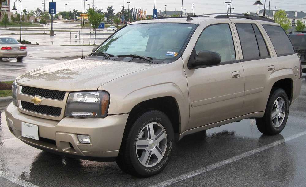 GM отзывает старые Chevrolet TrailBlazer из-за дефекта фар