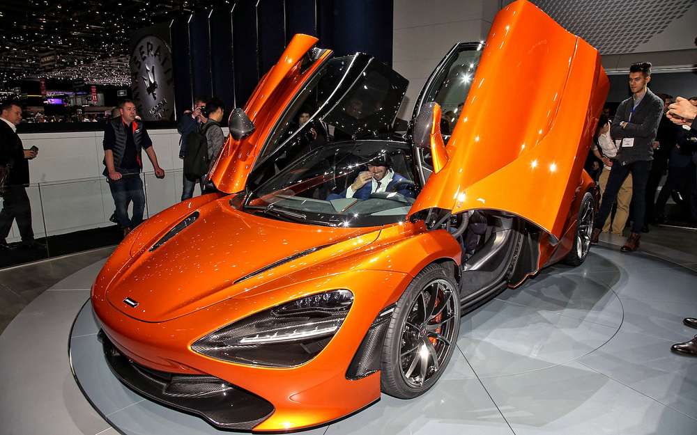 Оглушающая легкость: сюрреализм нового McLaren 720S
