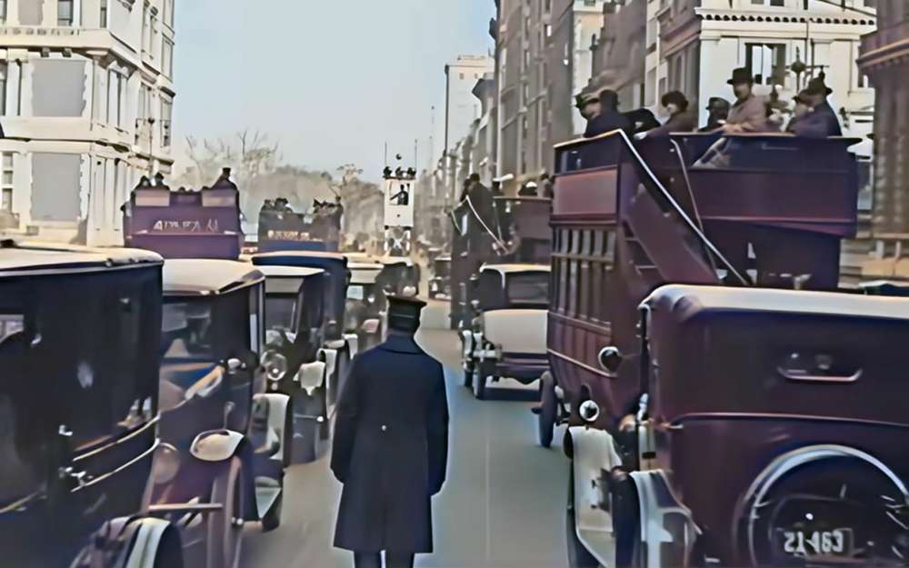 Каким было дорожное движение 100 лет назад - видео