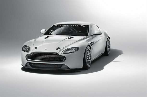 Aston Martin обновил гоночный Vantage
