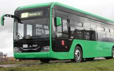 Был лазурный, стал зеленый - в Петербурге тестируют новые электробусы Yutong