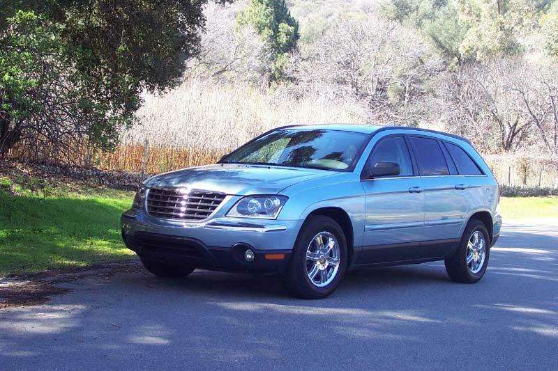 Chrysler Pacifica получил пять звезд за безопасность