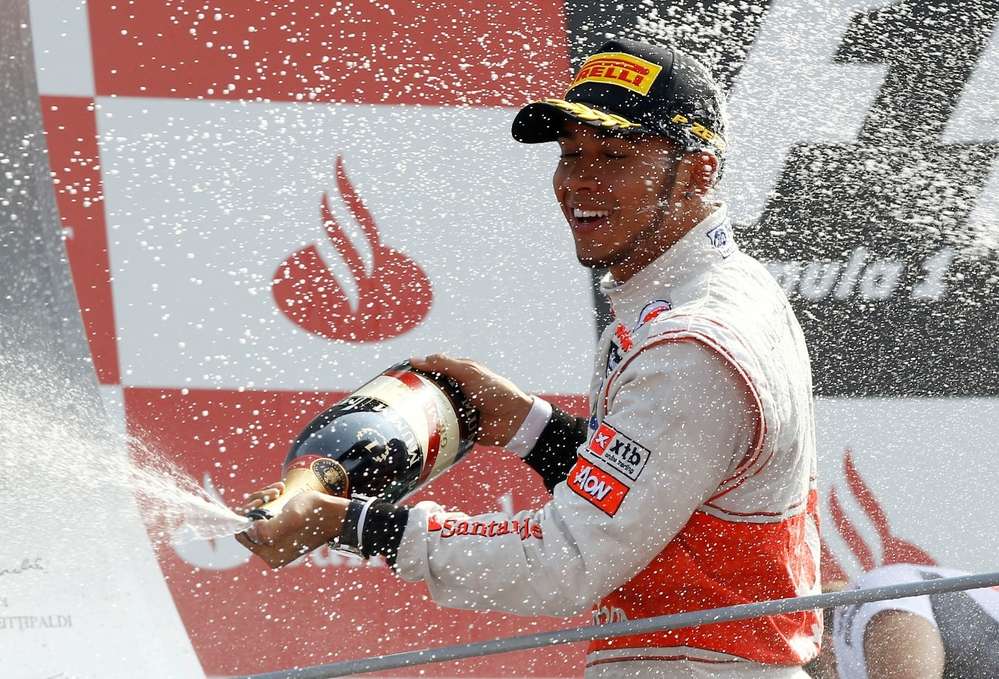 Льюис Хэмилтон на подиуме Гран-при Италии. Фото McLaren