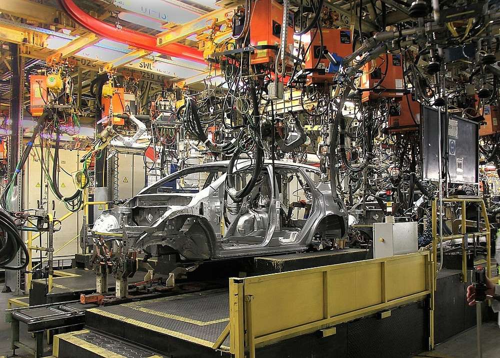 Питерский завод Nissan готовится сокращать сотрудников