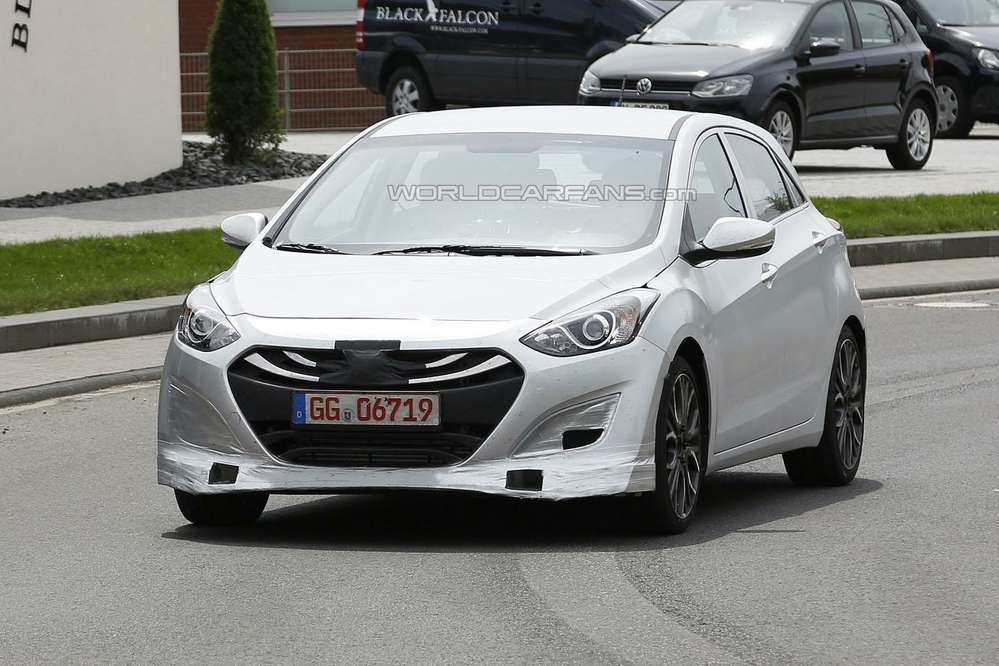 Hyundai i30 N проходит тесты на Нюрбургринге