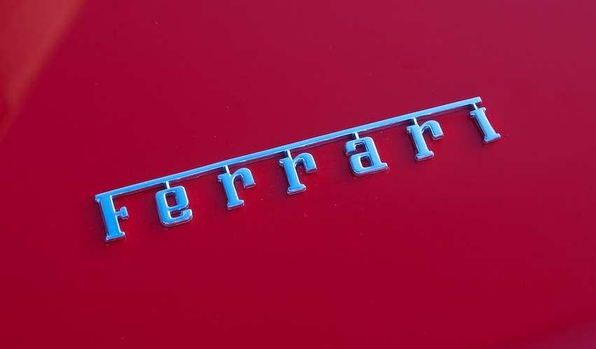Fiat продаст часть акций Ferrari для финансирования реформ