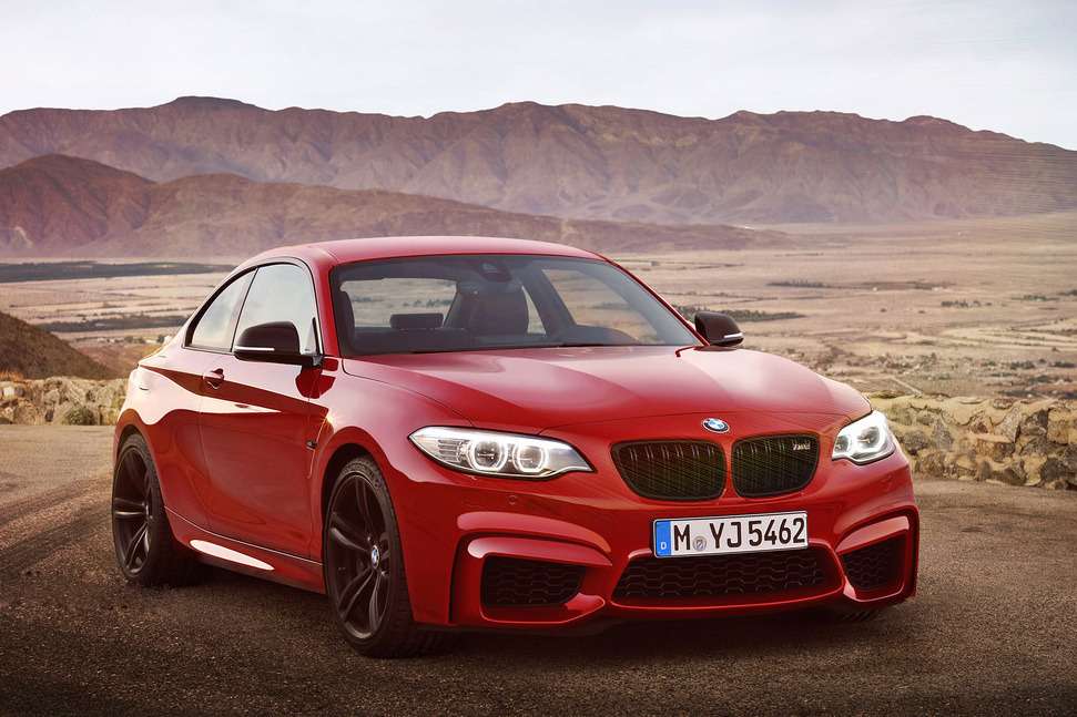 BMW начнет выпускать самый доступный M-кар будущей осенью