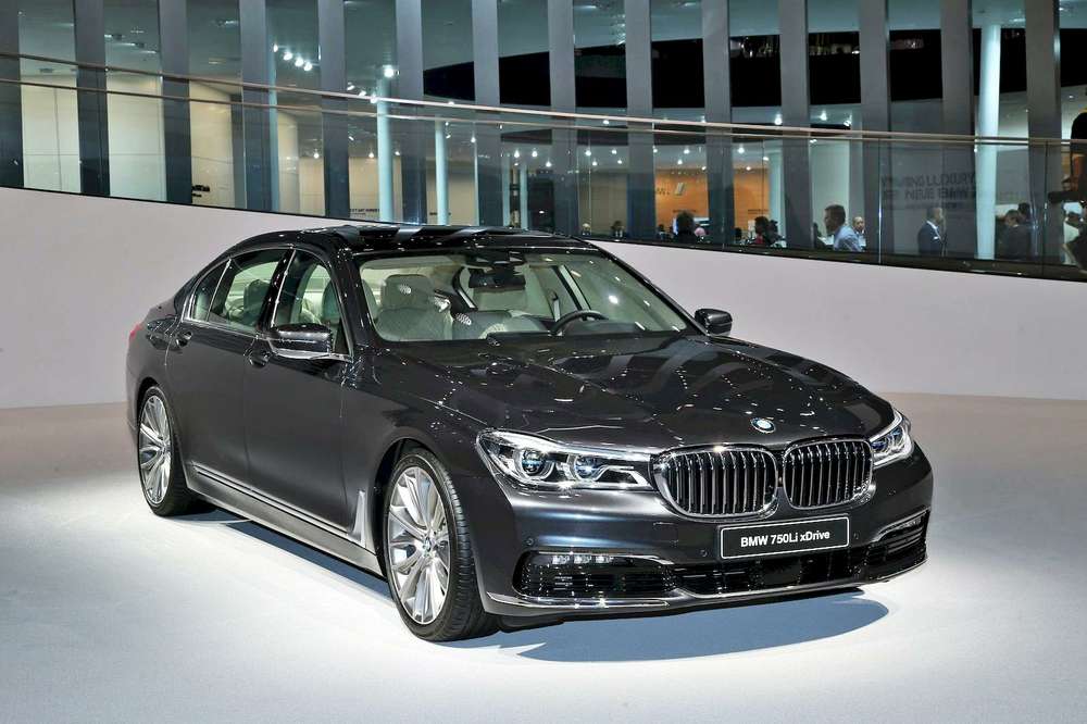 BMW вывела в свет новый седан 7-й серии (ВИДЕО)