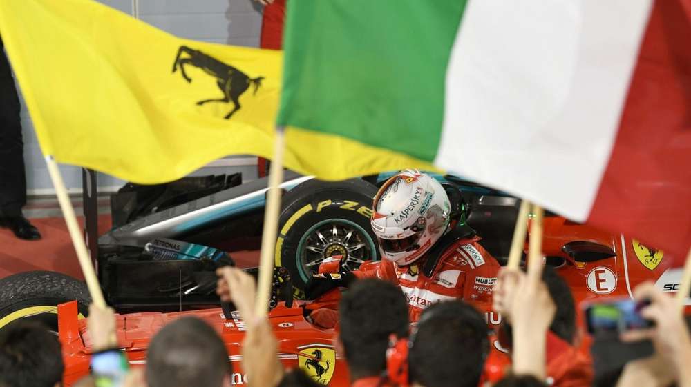 Формула 1: Ferrari рискует и выигрывает