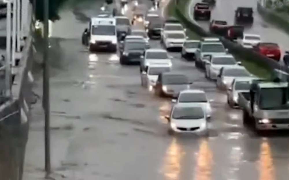 Потопы в Приморье попали на видео