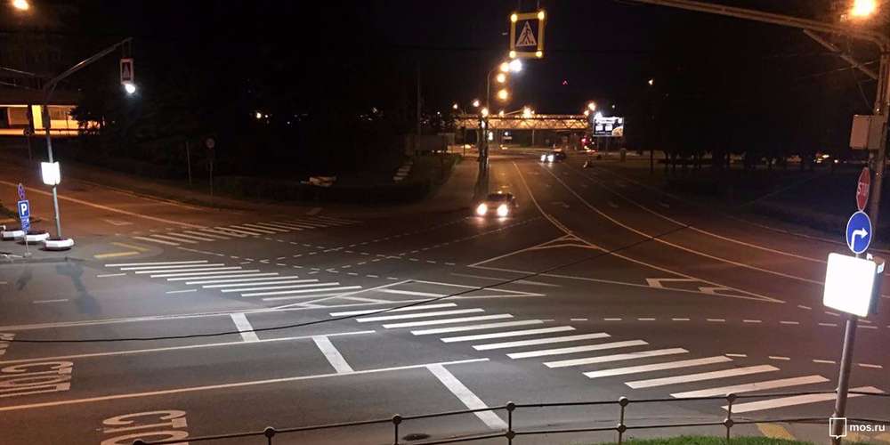 В Москве начался очередной эксперимент по дополнительному освещению «зебр»
