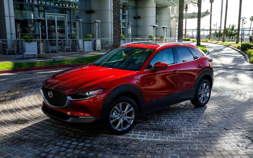 Mazda озвучила цену нового кроссовера для России