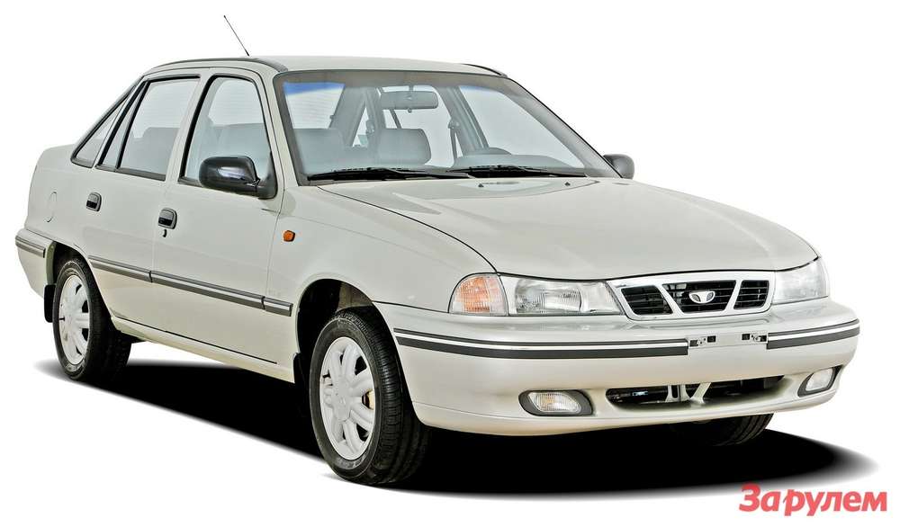 По сути, Daewoo Nexia - это слегка перелицованная и облагороженная версия Opel Kadett образца 1984 года. Этот автомобиль почти в первозданном виде производится до настоящего времени