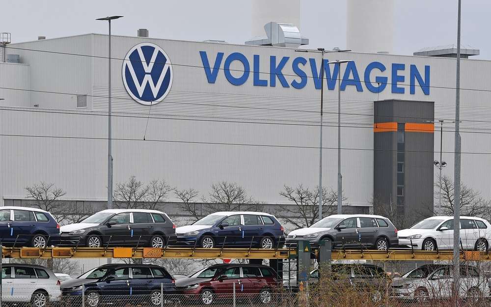 Посчитаны убытки VW от дизейльгейта. На них можно купить 10 «Реалов»