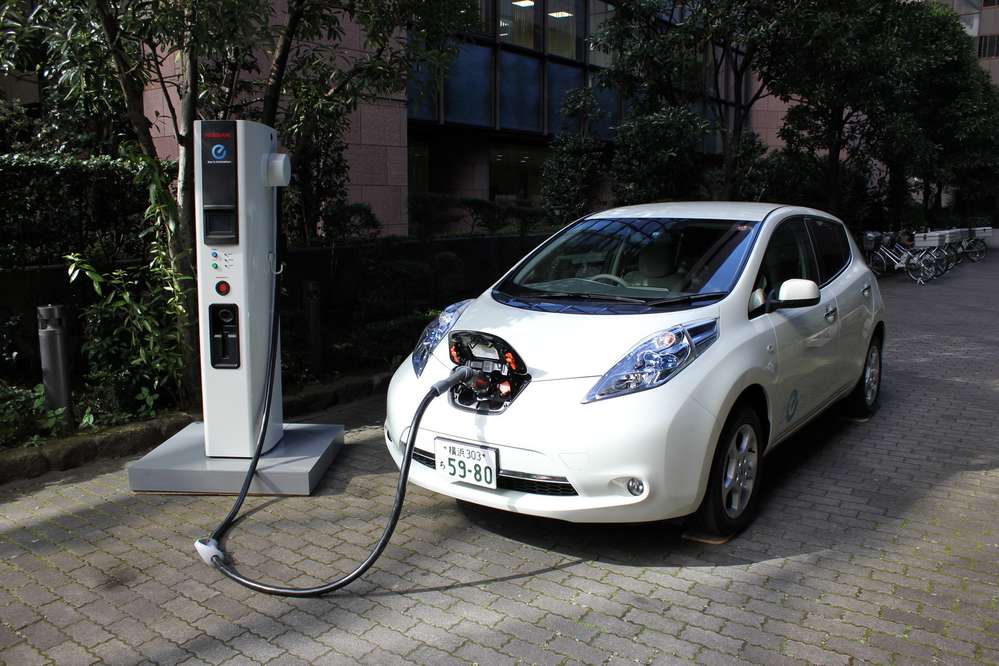 Nissan покроет Европу сетью электрозаправок