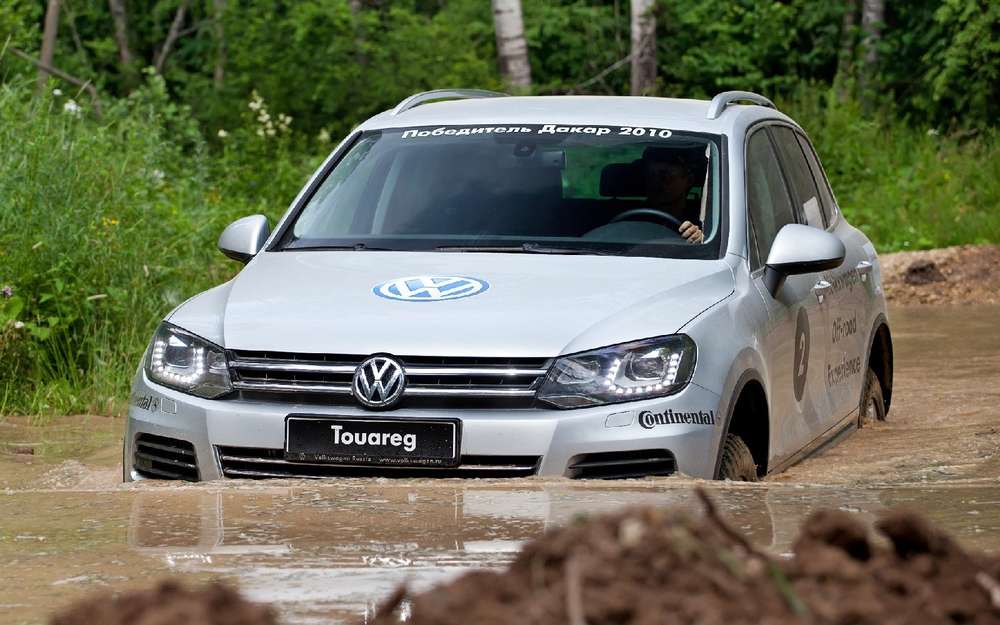 Volkswagen проверит педали у проданных в России вседорожников Touareg