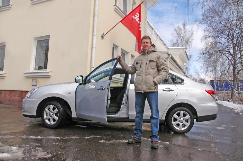 Nissan Almera достался москвичу Сергею Берзину всего за 294 тысячи рублей