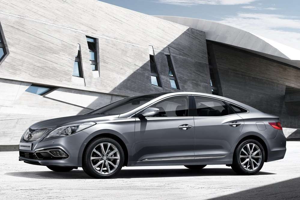Седан Hyundai Grandeur настиг второй фейслифтинг