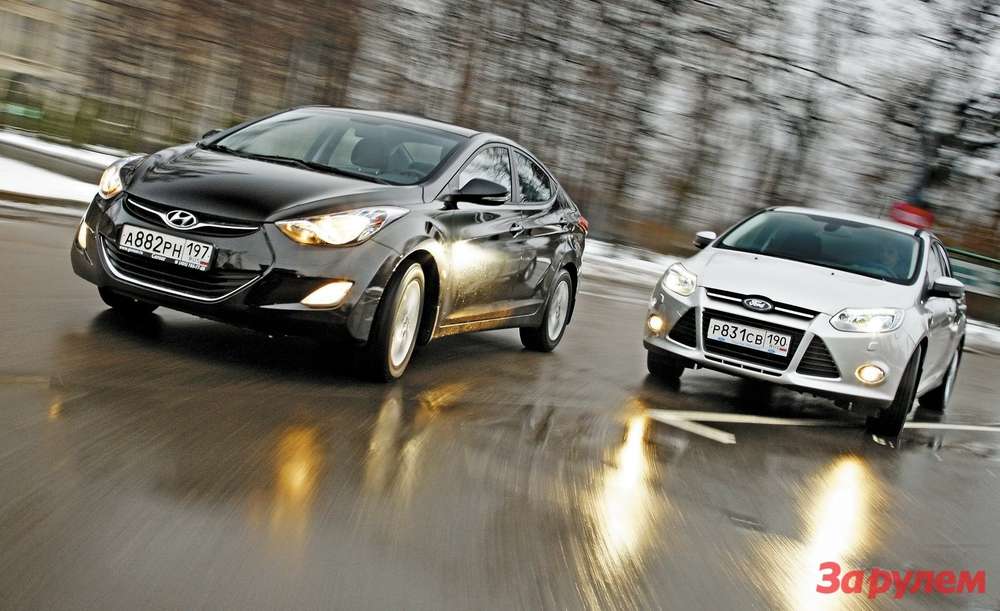 Hyundai Elantra Comfort 1.6 AT (849 900 руб.) и Ford Focus Titanium 1.6 PowerShift (889 800 руб.)