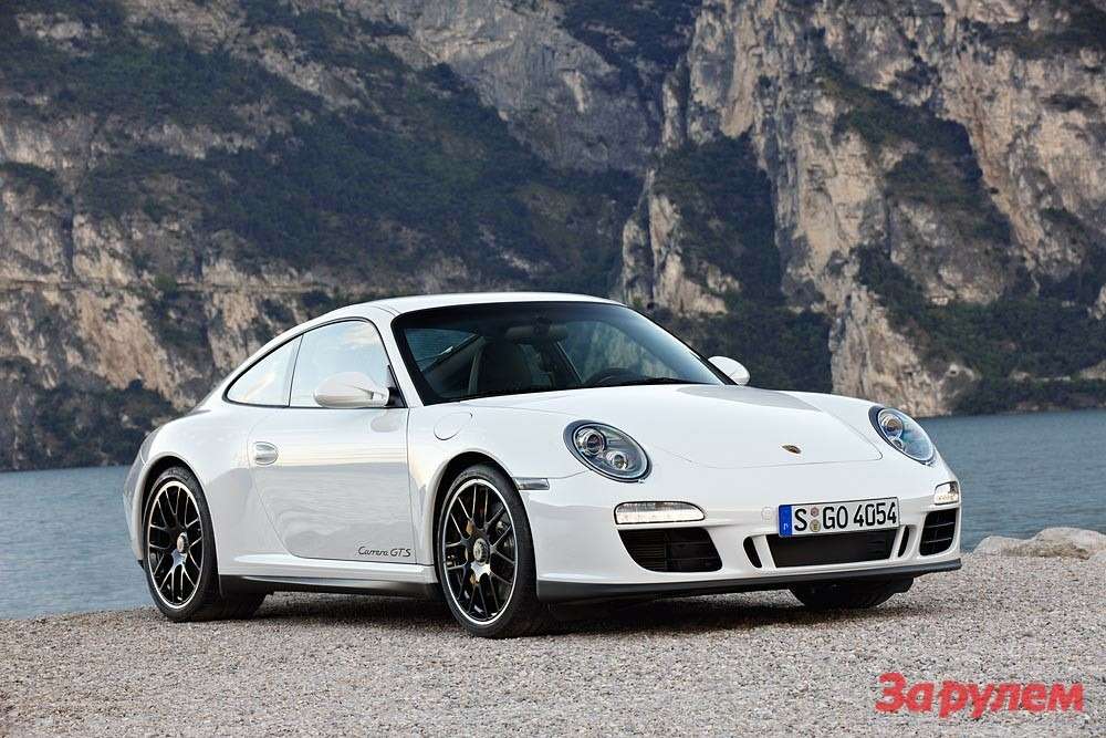 Топ-версия Porsche 911 Carrera GTS получила мощность 408 л.с. (ВИДЕО)