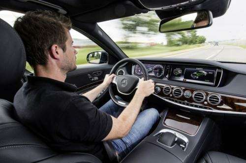 Mercedes-Benz обнародовал фото и данные гибридного S500