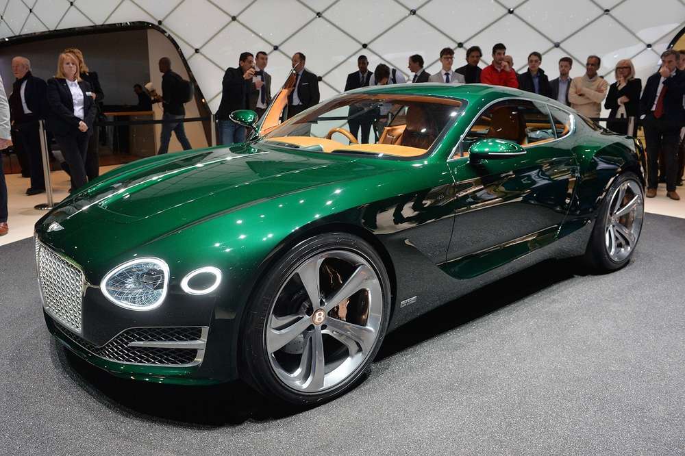 Bentley представила концепт новой модели в Женеве