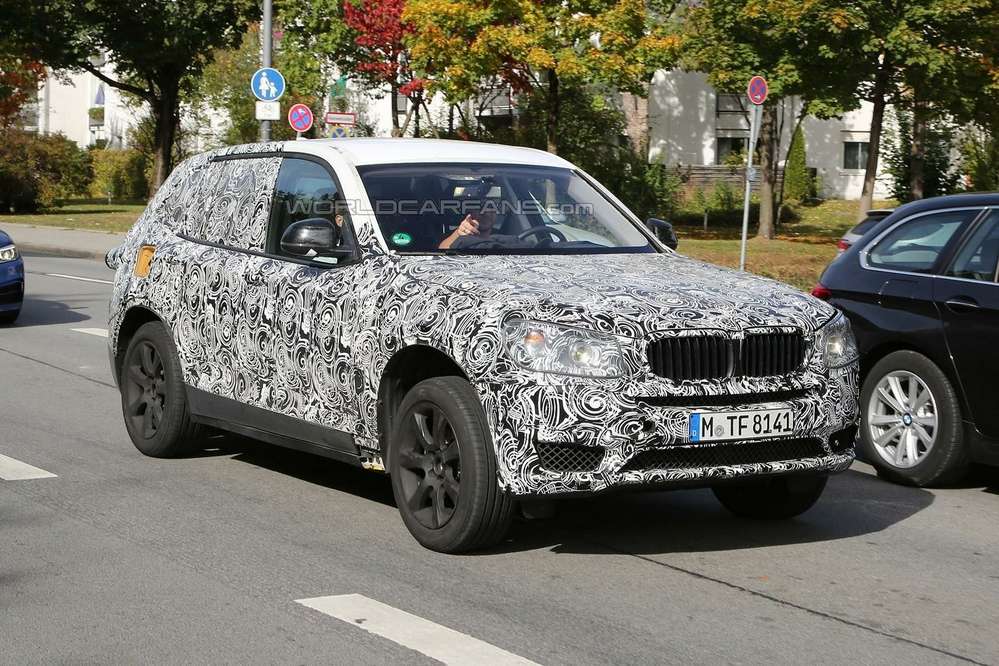 Новый BMW X3 породнится с «семеркой»