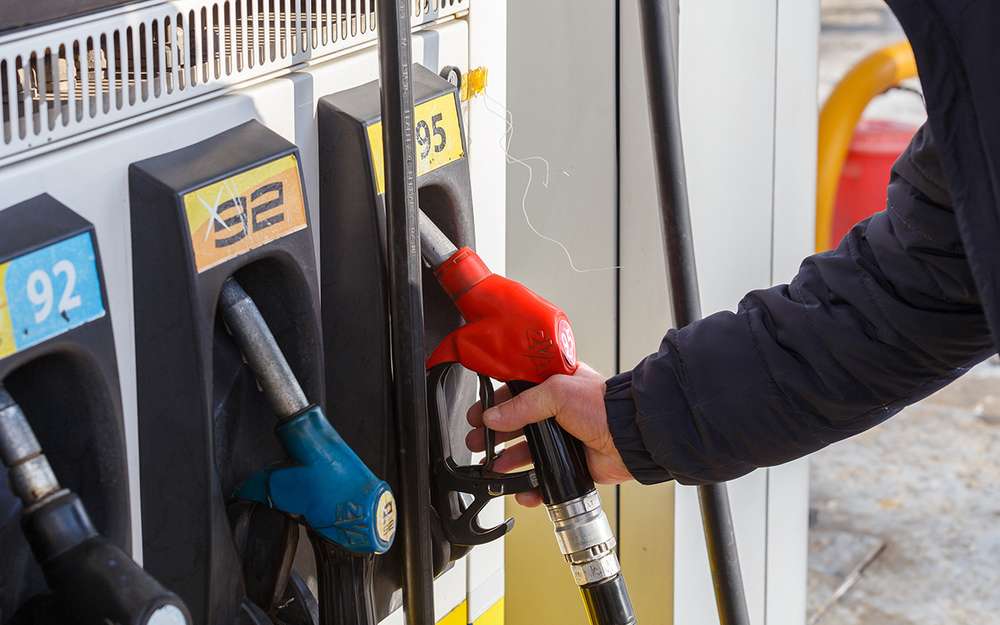 В регионах проконтролируют цены на бензин