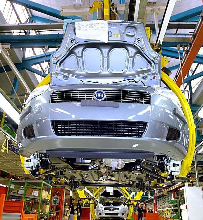 Fiat хочет построить завод в России