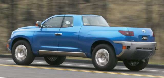 Обновленная Toyota Hilux появится в 2015 году