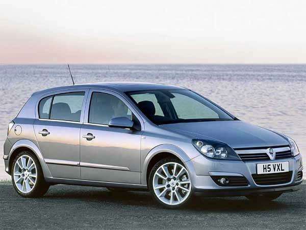 Первое фото новой Opel Astra