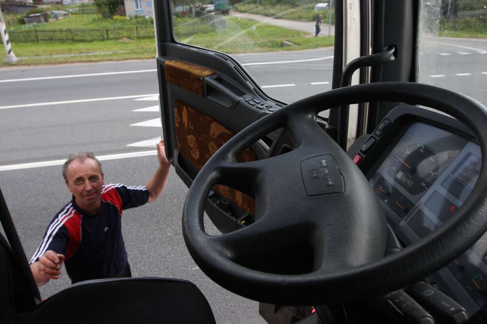 Водителям грузовиков и автобусов ограничат время за рулем