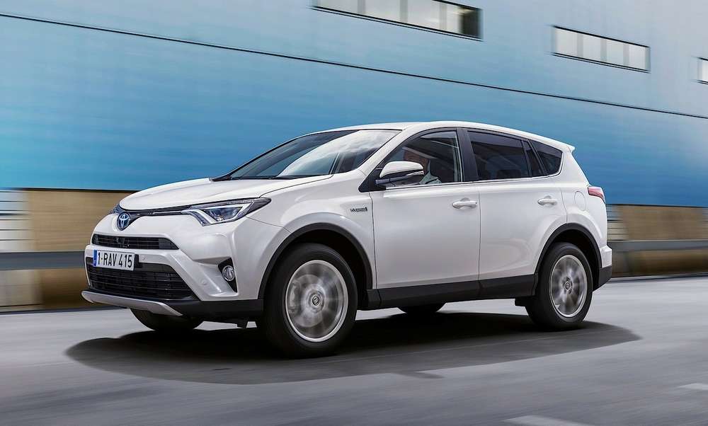 Toyota пробует почву в Европе гибридным RAV4