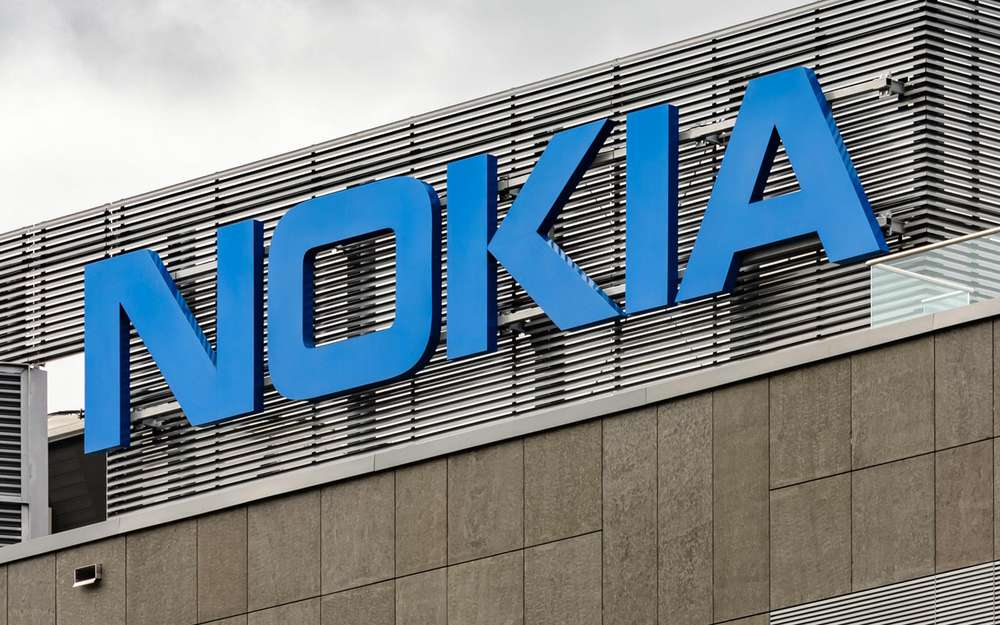 Nokia добивается запрета на продажу Мерседесов