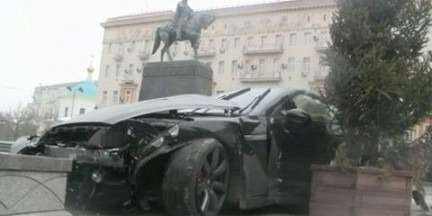 Очередной Nissan GT-R разбили в Москве