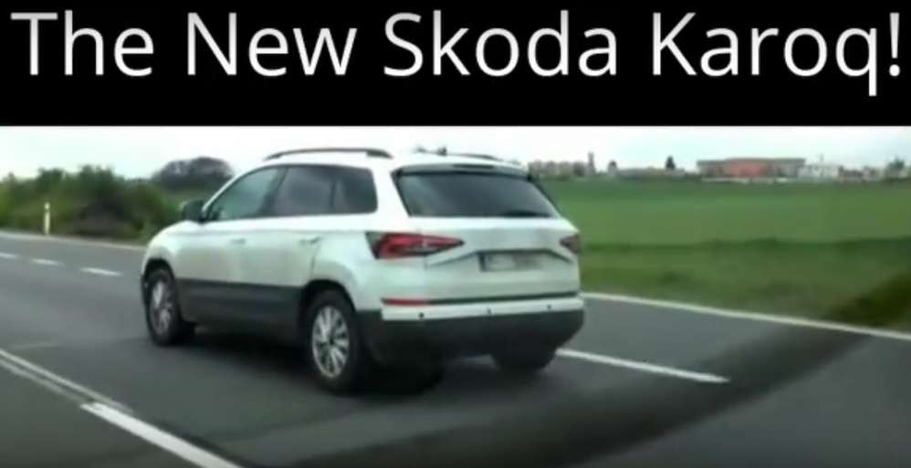 Средь бела дня: кроссовер Skoda Karoq «пойман» на шоссе