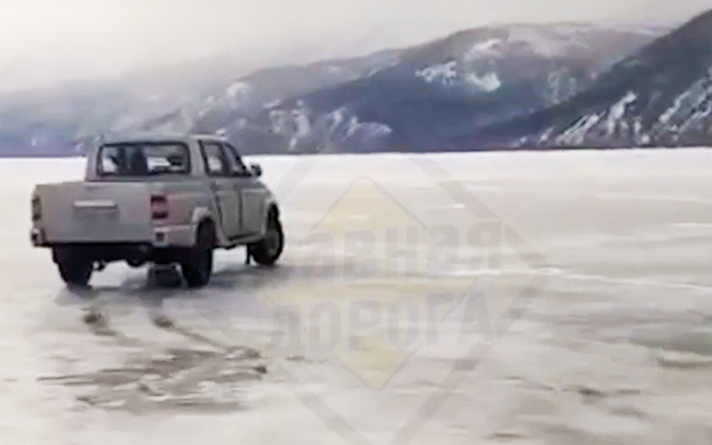 Как можно «попасть» на льду Байкала — наглядное видео