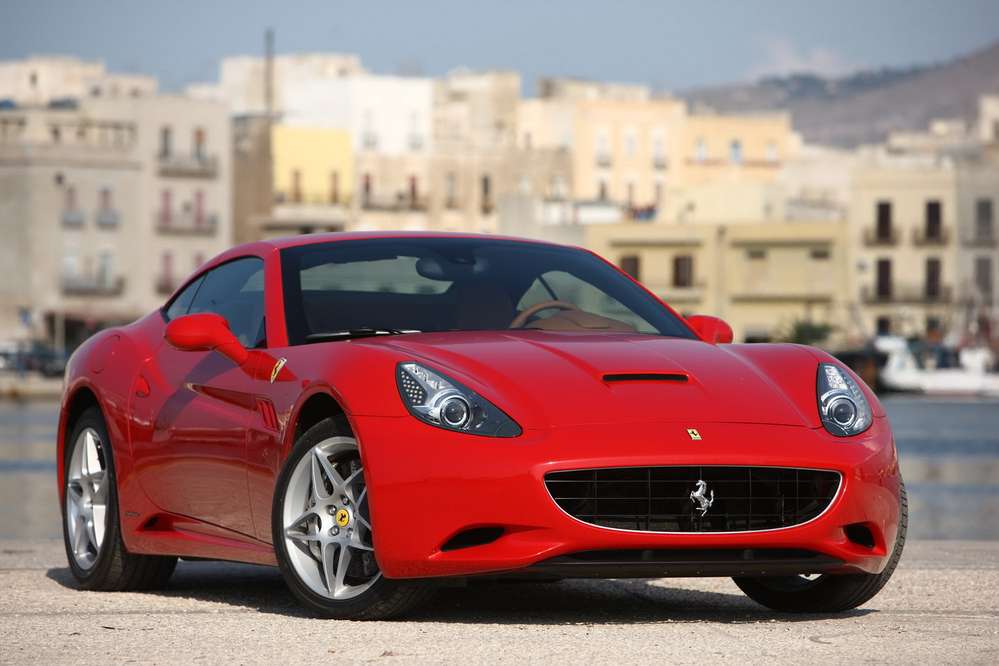 Ferrari California обновят в 2012 году