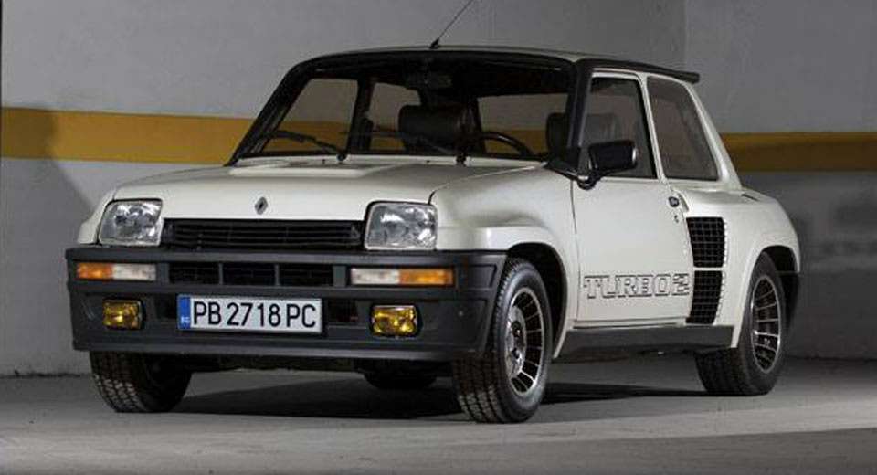 Очень дорогой Renault: старый хэтчбек по цене спорткара